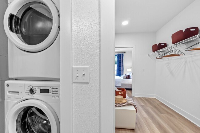 Stackable washer & dryer