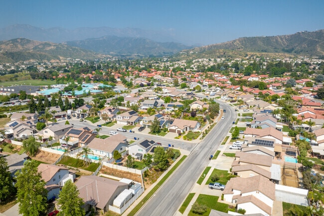Local mountains seen in the background of a Calimesa neighborhood.