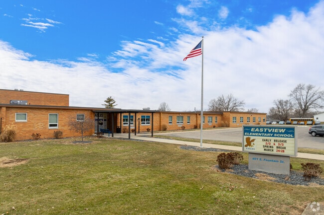Eastview Elementary School receives an overall Niche grade of C+.