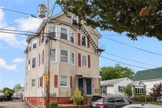 178-180 Chandler Ave Unit 3, Pawtucket, RI 02860
