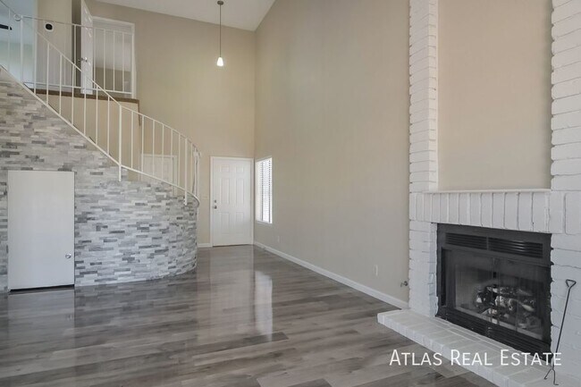 549 Tabony Ave, Henderson, NV 89011 - photo 5