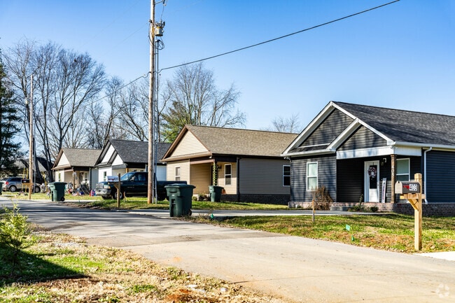 There are several cottages in Portland.