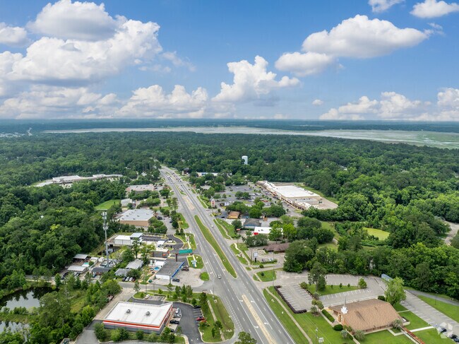 Shopping and dining establishments are plentiful along North Monroe St.