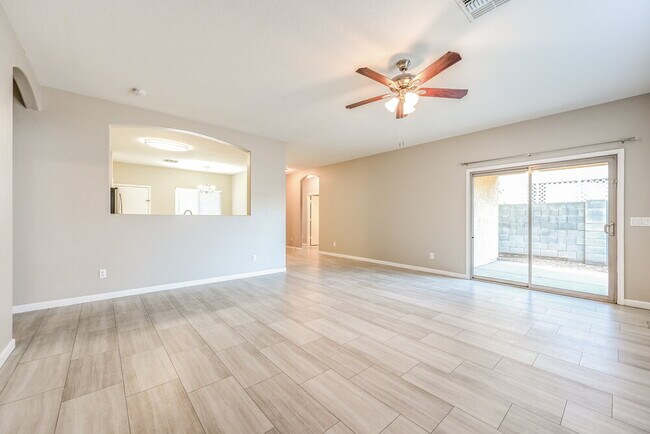12084 W Dreyfus Dr, El Mirage, AZ 85335 - photo 5