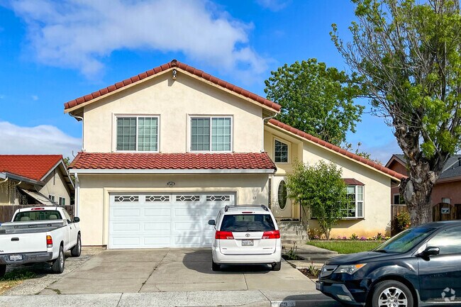 Red roof Mediterranean style home in San Jose Silver Leaf neighborhood.