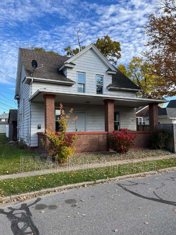 846 S 26th St, South Bend, IN 46615