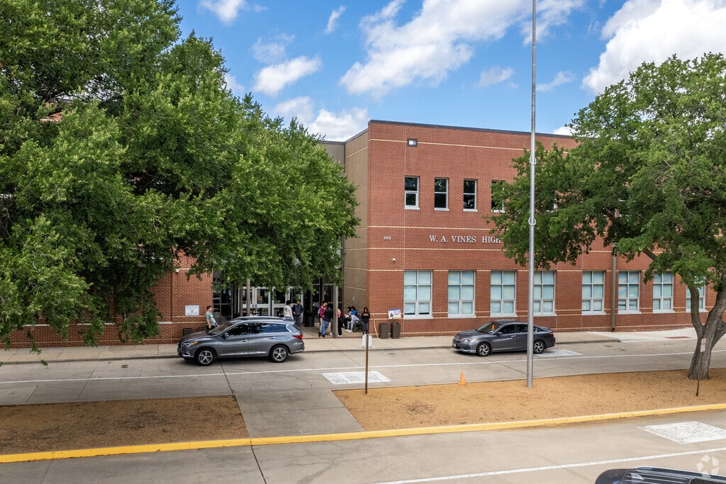 Vines High School, Plano TX Rankings & Reviews