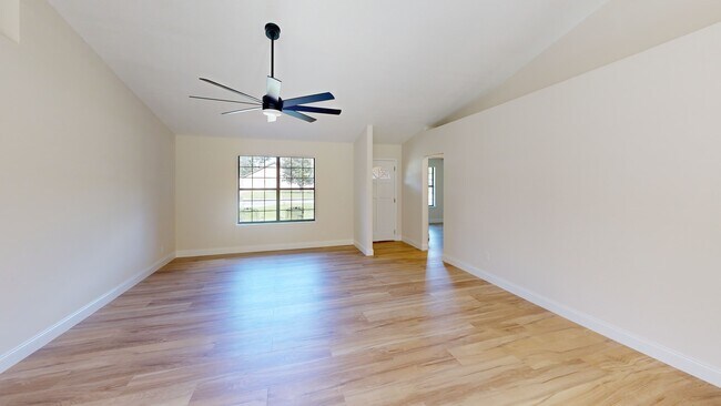 636 Los Palmas Dr, Fleming Island, FL 32003 - photo 2