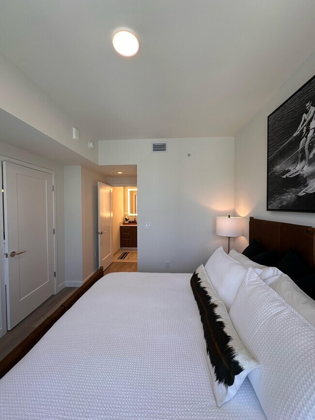 425 SW 18th Rd unit B1, Miami, FL 33129 - photo 7