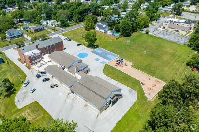 At Bethel Christian Academy there is 52% female and 48% male students.