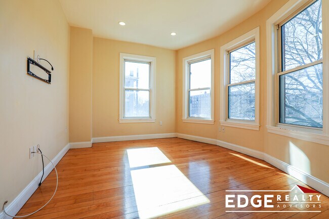 1526 Commonwealth Ave unit 2, Brighton, MA 02135 - photo 5