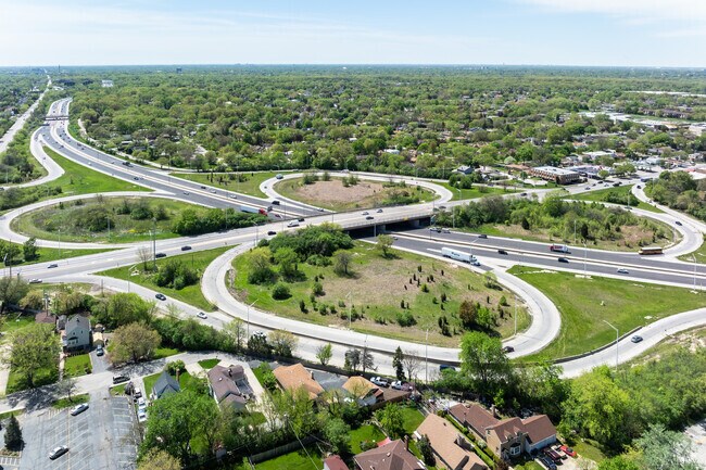 Southeast Skokie residents have easy access to the nearby interstate.