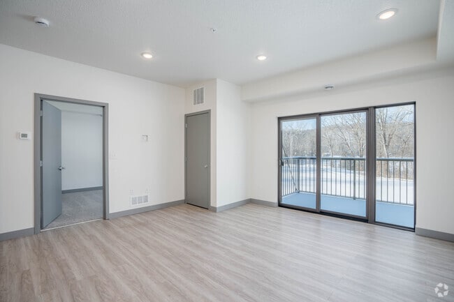 1BR,1BA - 710SF - Living Room