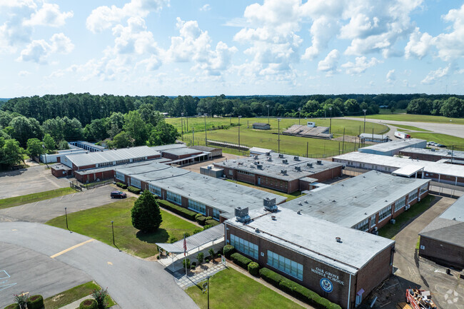 Oak Grove Middle strives to cultivate an enriching educational environment.