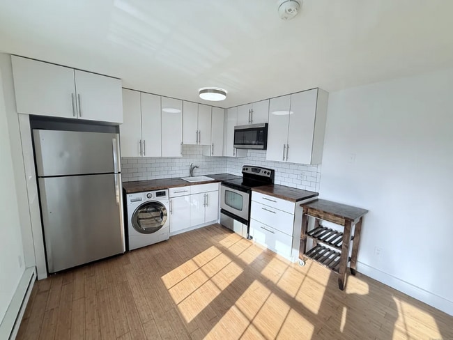 8 Wardwell St, Stamford, CT 06902 - photo 7