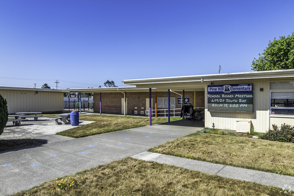 Pine Hill Elementary is a highly rated school in the area.