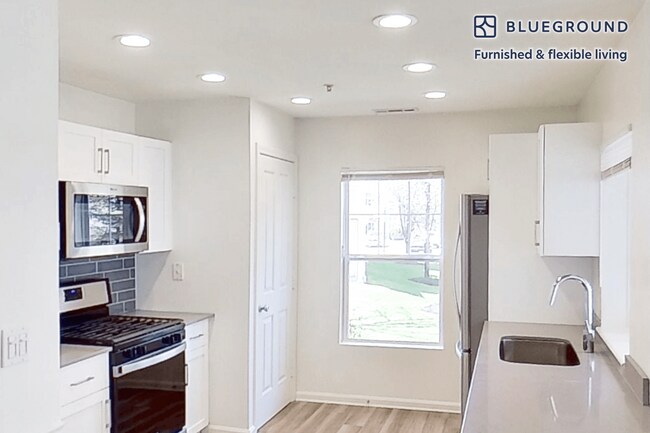 200 Avalon Dr unit FL1-ID3448A, Bedford, MA 01730 - photo 6