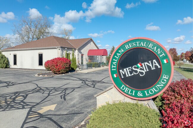 Saukville’s Messina Restaurant serves traditional Italian fare in a cozy lounge setting.