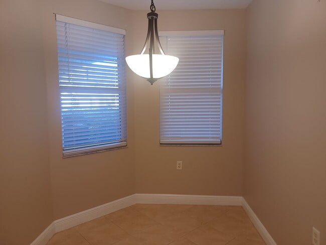 11001 Gulf Reflections Dr, Fort Myers, FL 33908 - photo 4