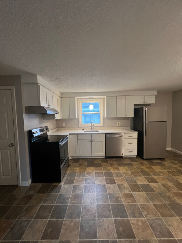 56 Hall St, Manchester, NH 03103 - photo 5