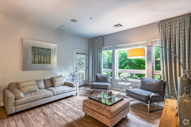 2 BD, 2BA - 980SF - Living room