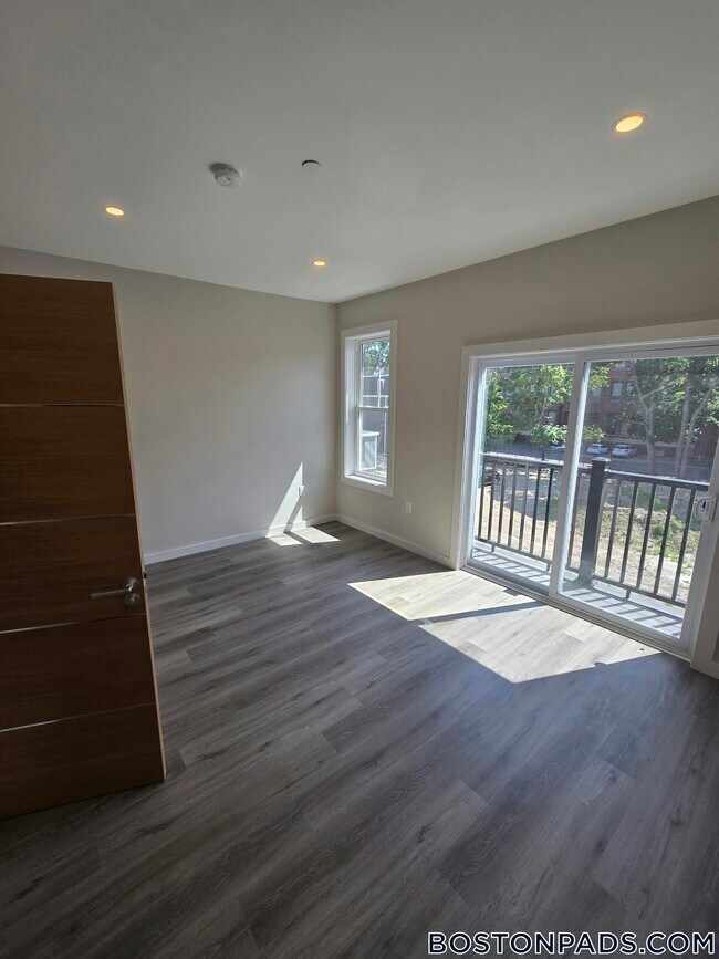 33 Copeland St unit F, Boston, MA 02119 - photo 6