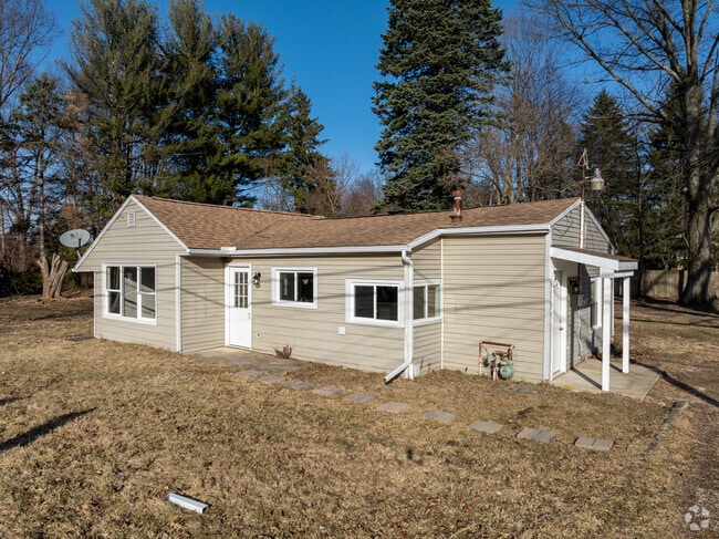 Explore a stunning selection of ranch homes Nestled in lush green landscapes in Green.