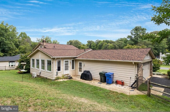 509 Dogwood Ct, La Plata, MD 20646 - photo 2