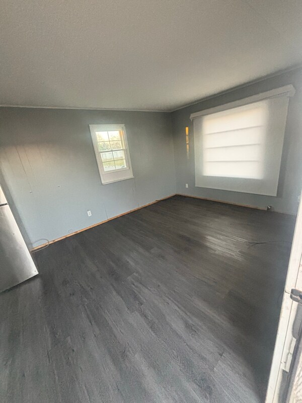 12 Green Acres Dr, Cave City, KY 42127