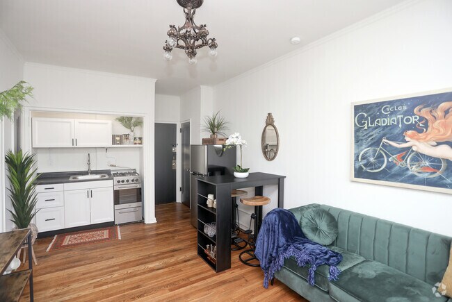 Devonshire Apartments in Downtown Indianapolis, Indianapolis, IN 46204 - photo 2