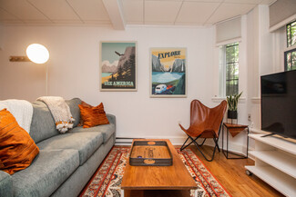 1253 Beacon St, Brookline, MA 02446