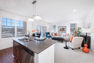 435 Wells St, Delafield, WI 53018