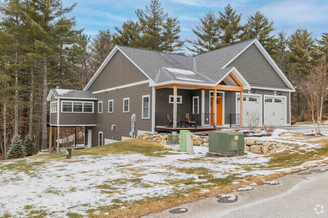 New Traditional homes in Chichester combine modern function with classic charm.