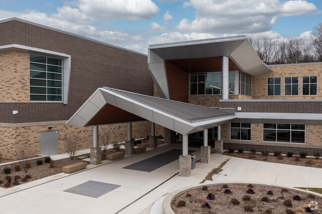Robert L. Nickels Intermediate School, Entrance.