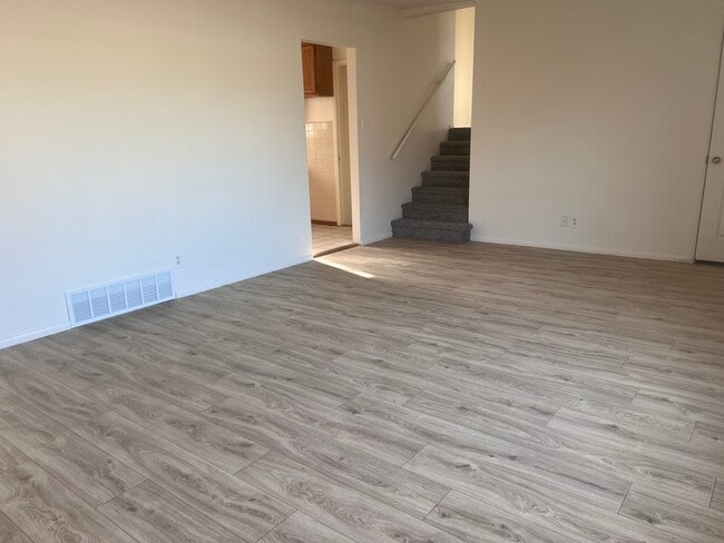 1344 E 8125 S, Sandy, UT 84093 - photo 5