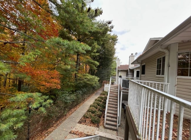 31 Encampment Dr, Bedminster, NJ 07921 - photo 5