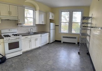 786 Avenue C Unit 2, Bayonne, NJ 07002