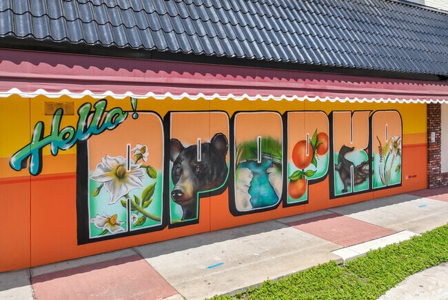 This beautiful mural welcomes people to Apopka as they travel through Main Street.