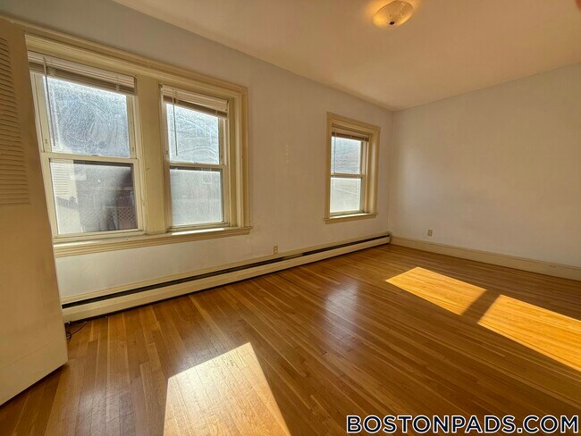 16 Winchester St unit 3, Brookline, MA 02446 - photo 6