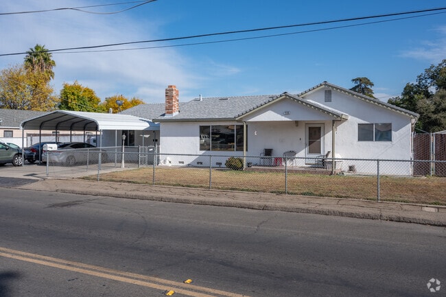 The Garden Acres neighborhood is perfect for anyone seeking a home close to wilderness and city.