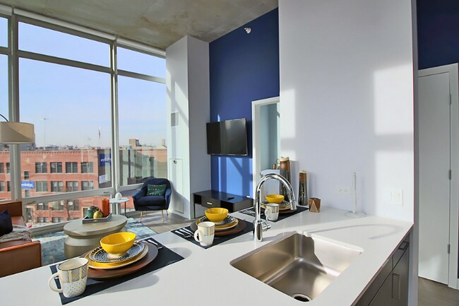 722 N Morgan St, Chicago, IL 60642 - photo 4