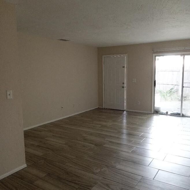 5145 SE 31st St unit D, Ocala, FL 34480 - photo 1