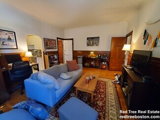 1738 Beacon St Unit 2, Brookline, MA 02445