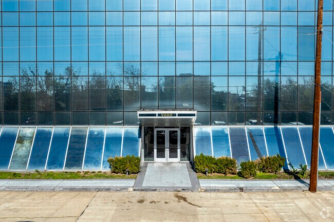 Wisdom, honor, perseverance, the motto that shapes responsible citizens and contributors.