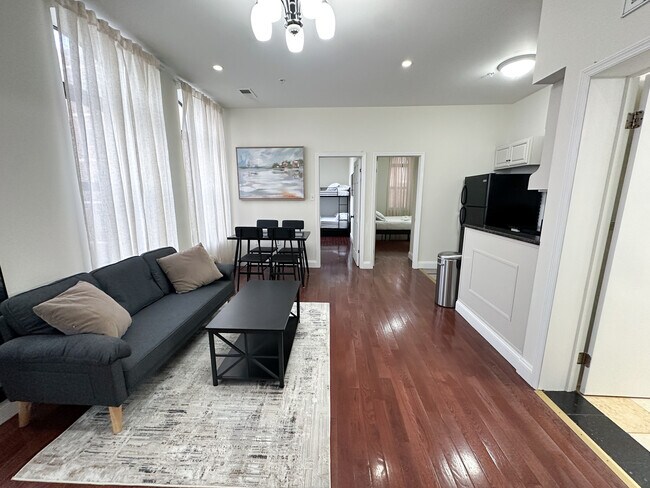 207 N 11th St unit 302, Philadelphia, PA 19107 - photo 4