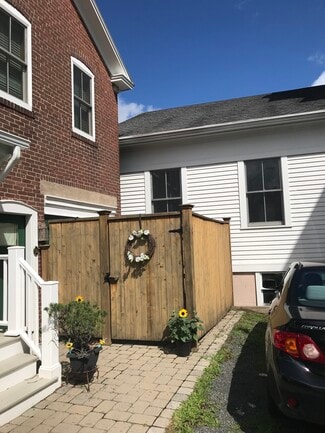 4 Center Ct Unit Northampton Nest, Northampton, MA 01060