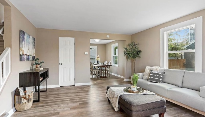 599 Morris Ave unit 599, Ashwaubenon, WI 54304 - photo 1