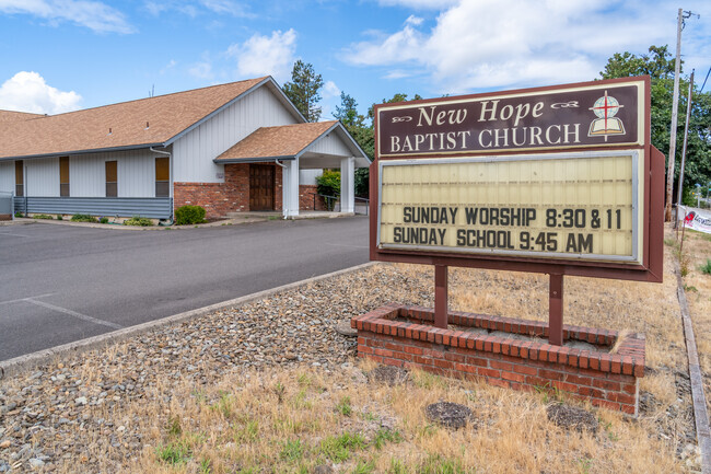 Creswell Christian School is located in the New Hope Baptist Church in Creswell.