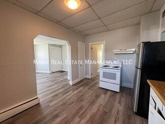 172 College Ave Unit 1, Waterville, ME 04901
