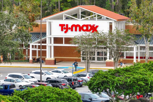 TJ Maxx is just one of the many well-known retailers in Mandarin.